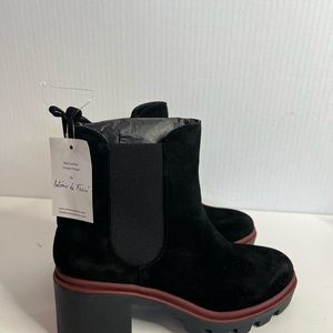 NWT ANTONIO DE FARIA LEATHER BOOTS.